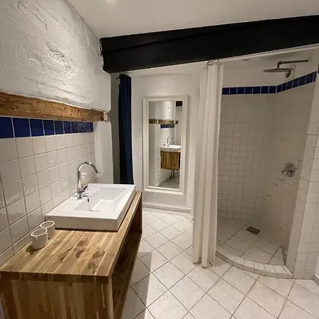 Center Gem Apartment *